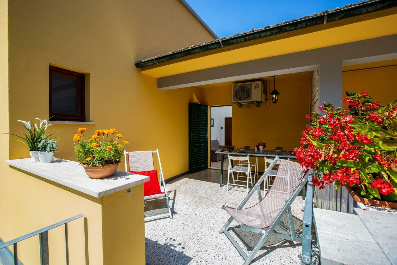 Casa Donatella Apartamento Montecchio  Exterior foto